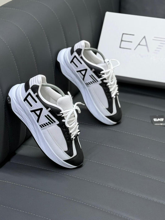 EA7 beyaza siyah